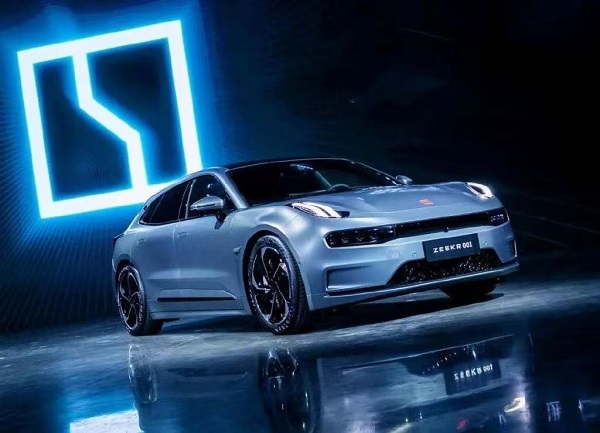 CES-debüüdist kõrbevõiduni: Zeekr vallutab Lähis-Ida tormi