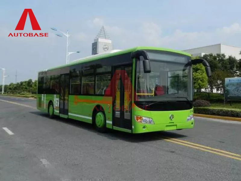 Dongfengi pistikühenduse hübriidbuss